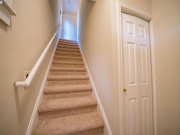 Private stairwell to the apartment