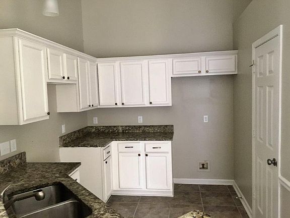 4th image of 7167 Amberly Way Dr