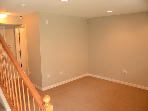 4th image of 2323 S Wabash Ave APT 15