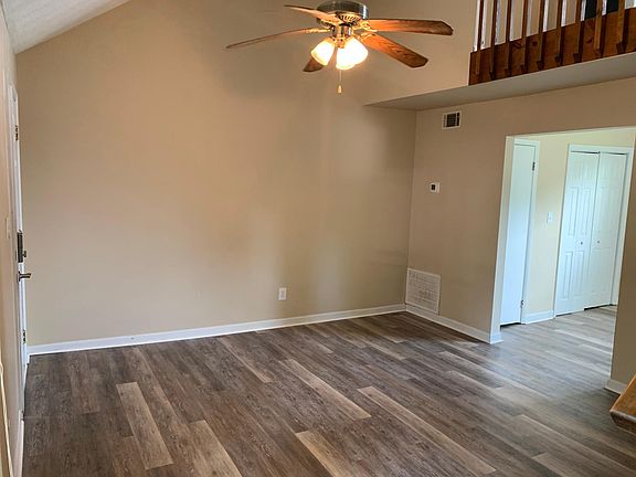 3rd image of 3223 Idlewild Dr #2