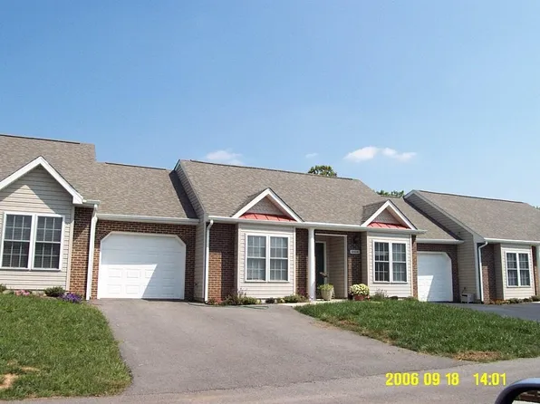 48 Villa Ct, Troutville, VA 24175