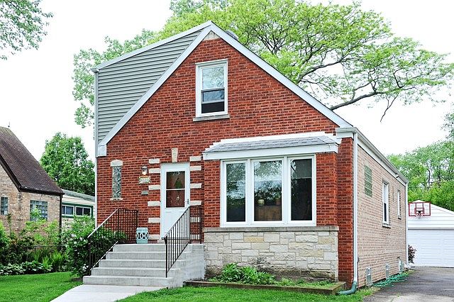 1st image of 8320 Kildare Ave