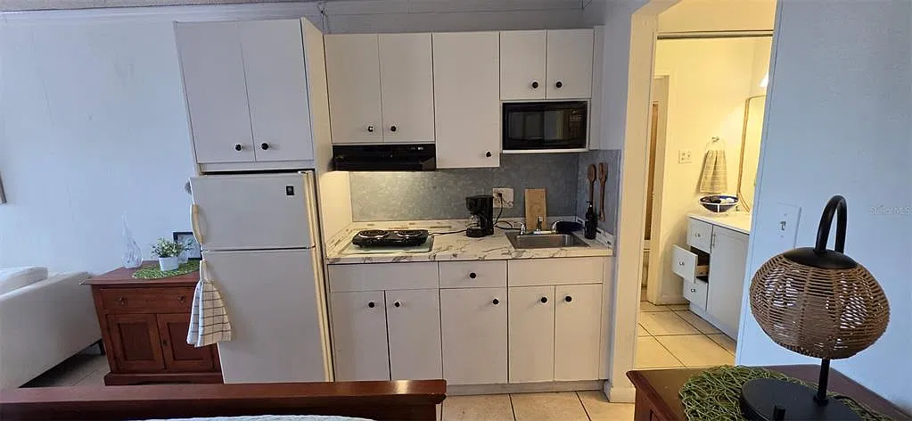 1 bed, 1.0 bath, 300 sqft, $950 — Photo 4