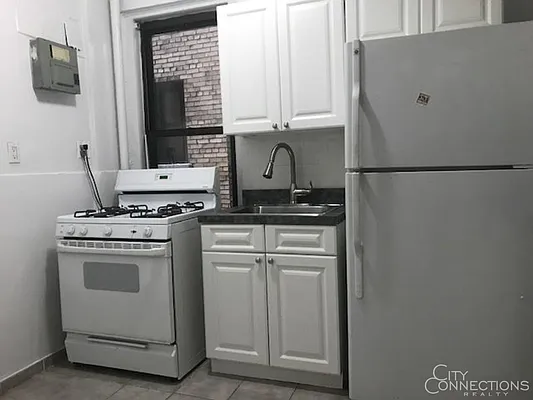 Rented by City Connections Realty | media 4