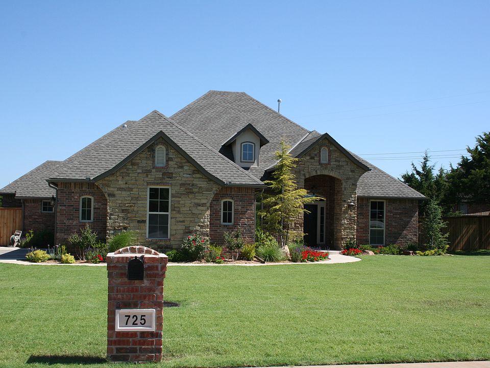 1st image of 725 E Olivia Ter