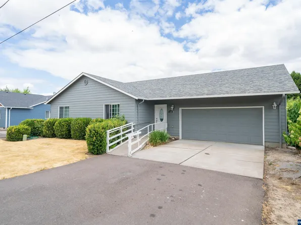 1380 Clay St NE, Salem, OR 97301