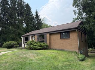 4140 Grandview Dr, Gibsonia, PA 15044