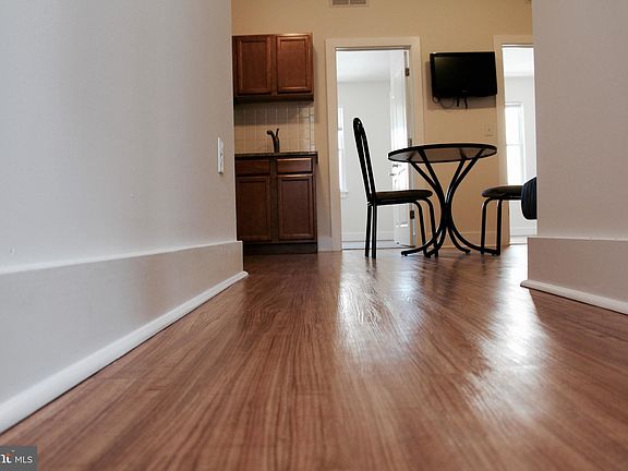 2nd image of 1434 N Carlisle St #36