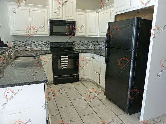 5th image of 3825 Lockhaven Dr