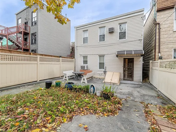 311 Devoe St #311, Brooklyn, NY 11211
