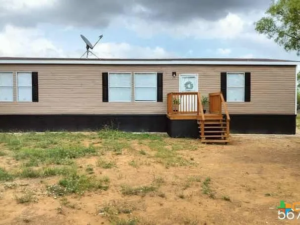 925 County Road 2629, Moore, TX 78057