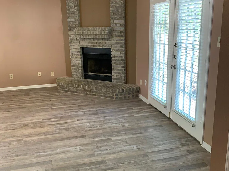5318 Park Lk — Photo 3