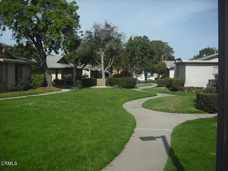 1410 Friedrich Ln #B — Photo 1