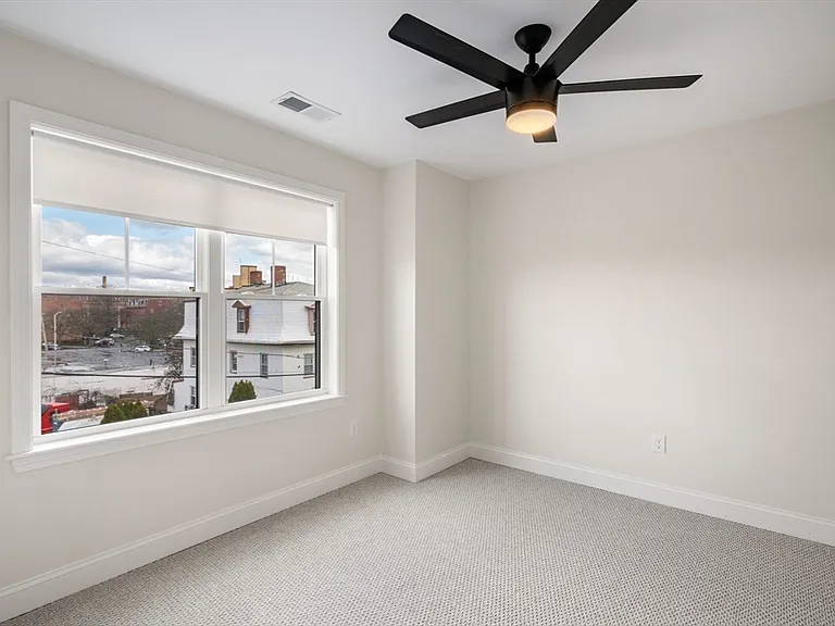 32 Union St #32 — Photo 37