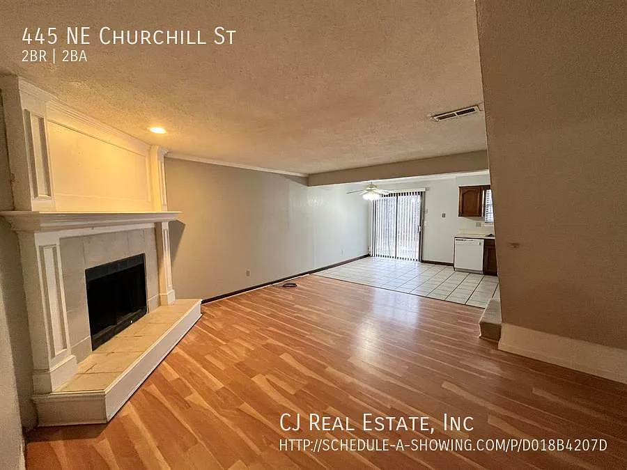 Building Photo - 445 NE Churchill St