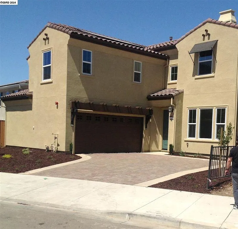 326 Cortona Way photo 1