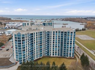 360 Watson St W #1204, Whitby, ON L1N9G2