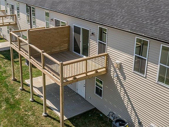 3rd image of 1405 Country Court St
