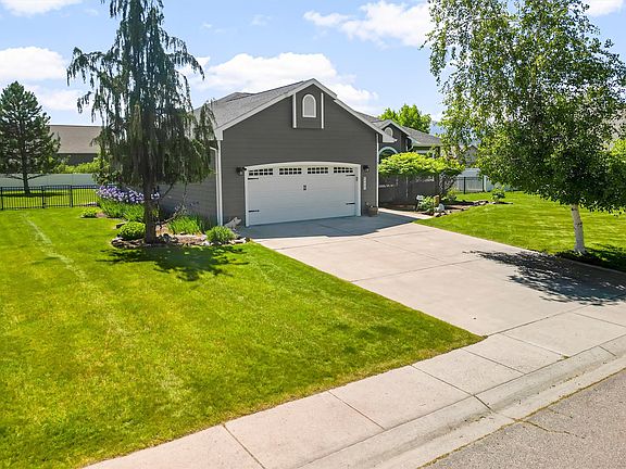 2nd image of 4903 Christian Dr