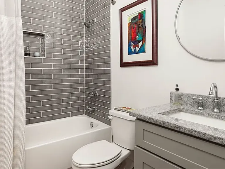1110 Monroe Dr NE #C — Photo 10