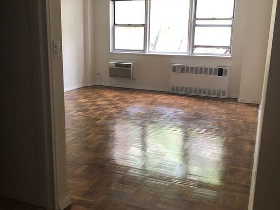 3rd image of 404 E 66th St APT 4M