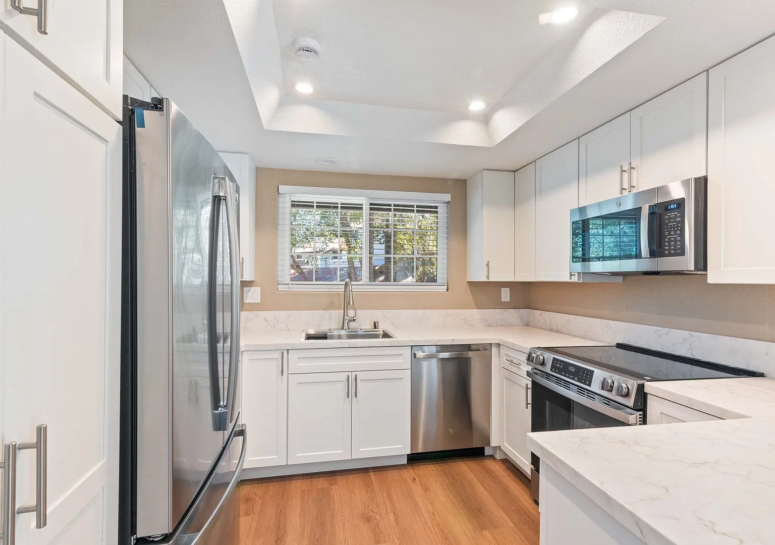 Updated 3-Bedroom Rancho Bernardo Condo with Vaulted Ceilings, Private Balcony & 2-Car Garage — Photo 3