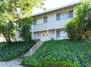 23530 Calvert St, Woodland Hills, CA 91367