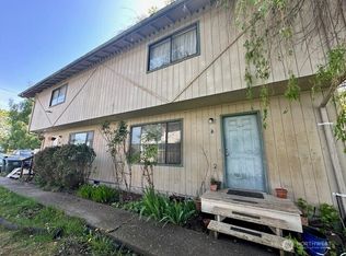 2325 Yew St #B, Bellingham, WA 98229