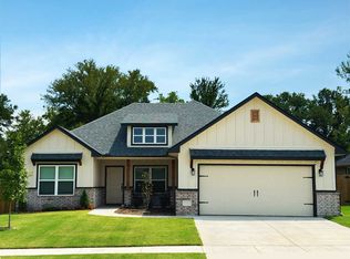 504 Courtney Dr, Sherman, TX 75092