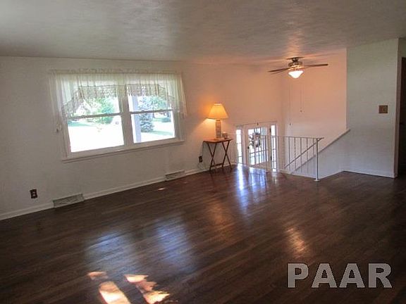 3rd image of 1343 W Teton Dr