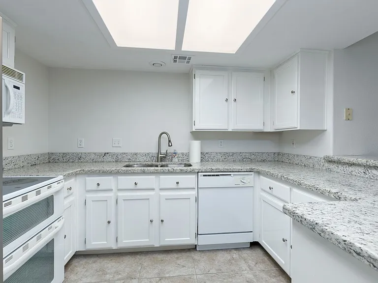 520 Turtleback Rd #B — Photo 4