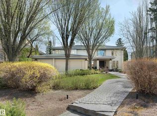 28 Riverside Cres NW, Edmonton, AB T5N3M5