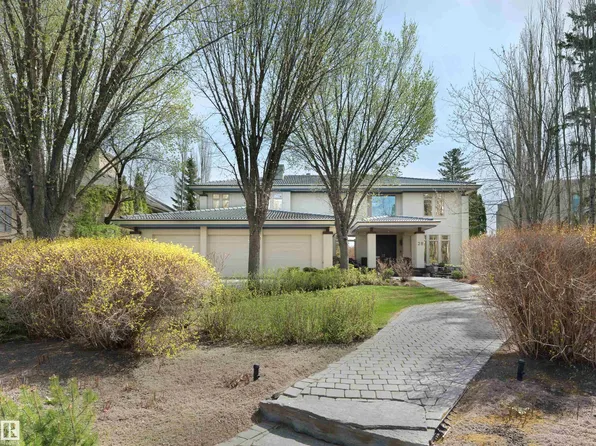 28 Riverside Cres NW, Edmonton, AB T5N 3M5
