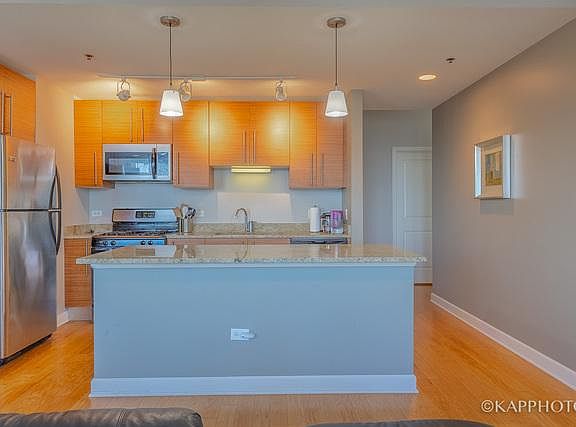 4th image of 1400 S Michigan Ave APT 1610