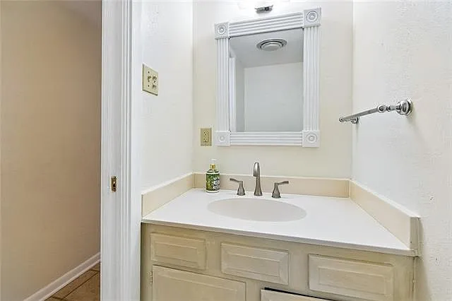 218 Aurora Ave — Photo 18