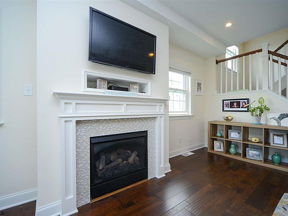 5th image of 6 Victoria Ln
