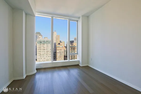 Rented by Kian Realty | media 35