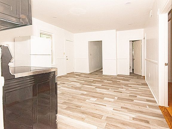 4th image of 20 N Manchester St #2