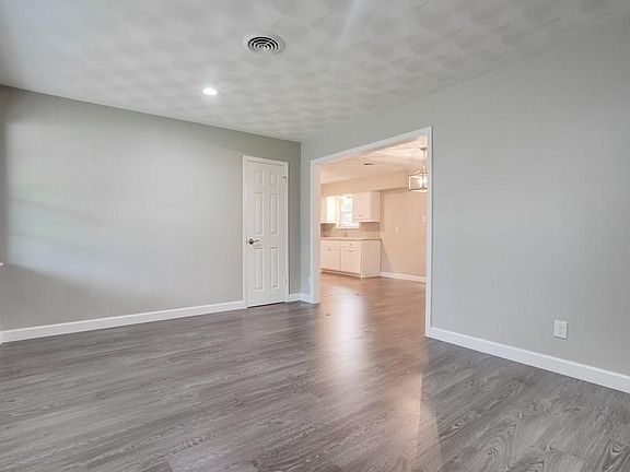 2nd image of 7936 Larchridge Dr