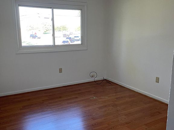2nd image of 388 N Roy Ave