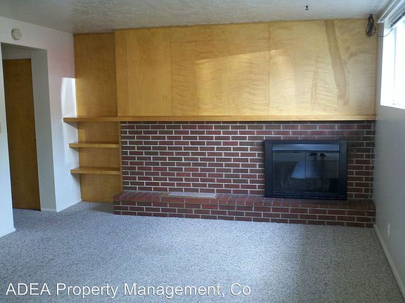 2nd image of 2527 Thames St
