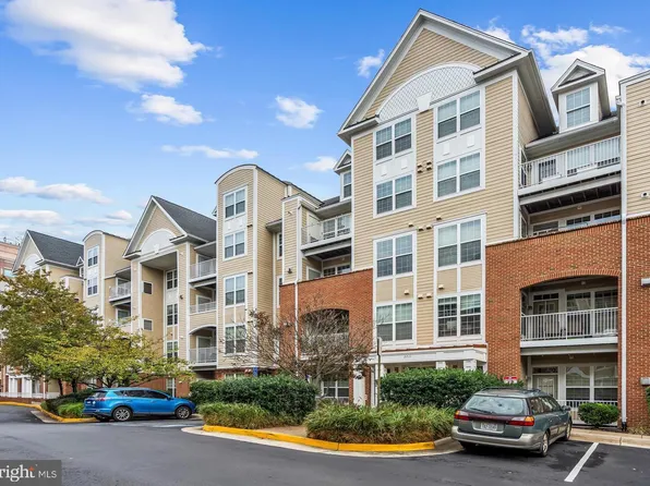 2711 Bellforest Ct APT 109, Vienna, VA 22180