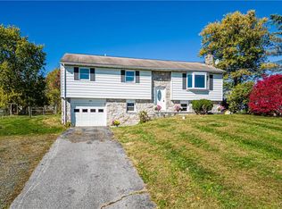 205 Jackson Rd, Gilbertsville, PA 19525