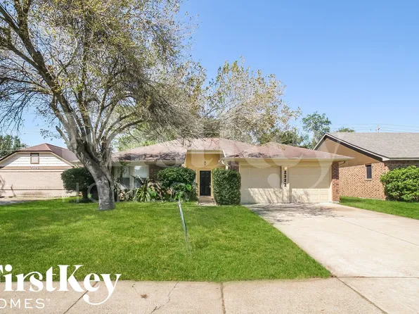 2322 Tall Ships Dr, Friendswood, TX 77546