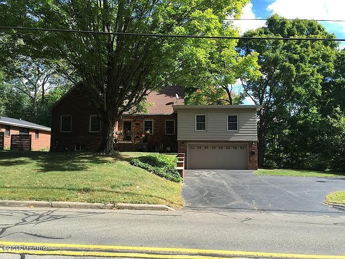 1st image of 2625 Lakeview Ave