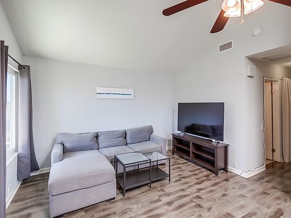 4th image of 4531 Winona Ave APT 3