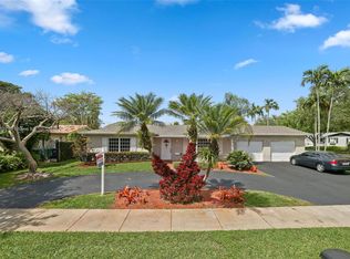 9900 SW 97th Ct, Miami, FL 33176