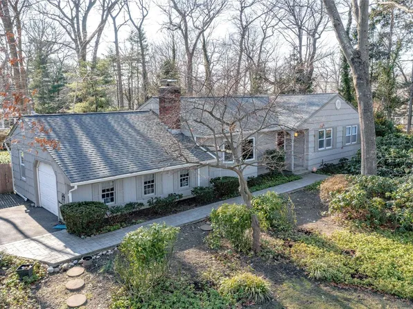 2 Robert Townsend Drive, Setauket, NY 11733