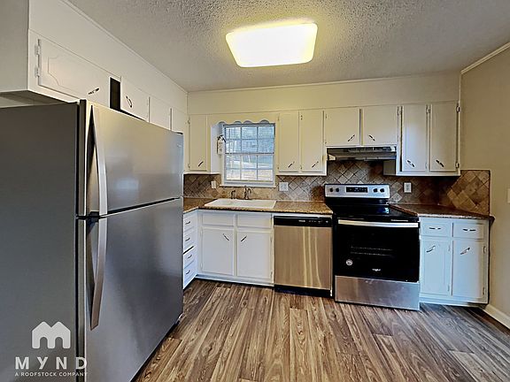 3rd image of 5170 Hickory Dr NE