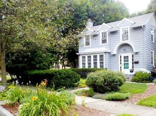 41 Crescent Rd, Poughkeepsie, NY 12601